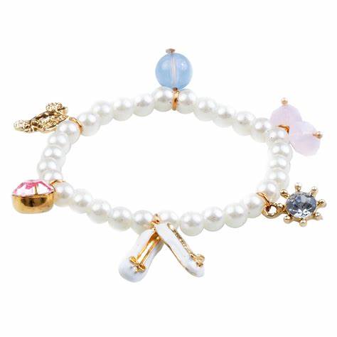 PERFECTLY-CHARMING-BRACELET